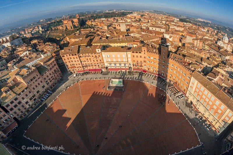 Guidetoscane - visite guidate con isabelle - Andrea Bonfanti Photographer © - Piazza del Campo dalla Torre del mangia