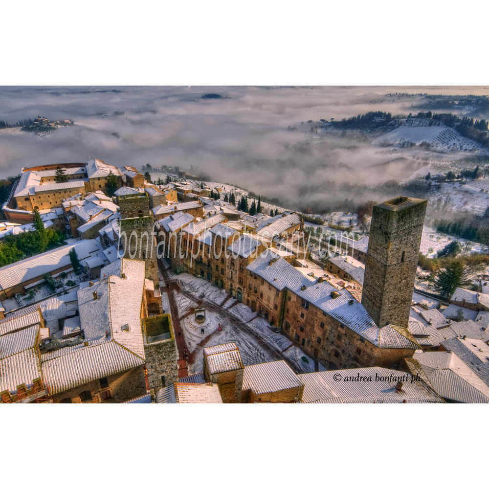 andrea bonfanti ph © veduta invernale di San Gimignano da una torre andrea bonfanti ph © veduta invernale di San Gimignano da una torre