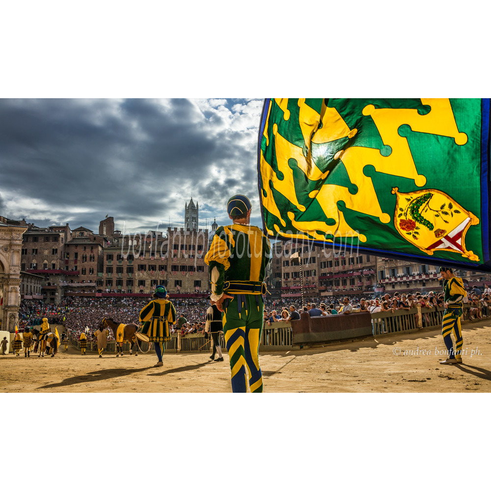 andrea bonfanti ph © palio di Siena corteo storico