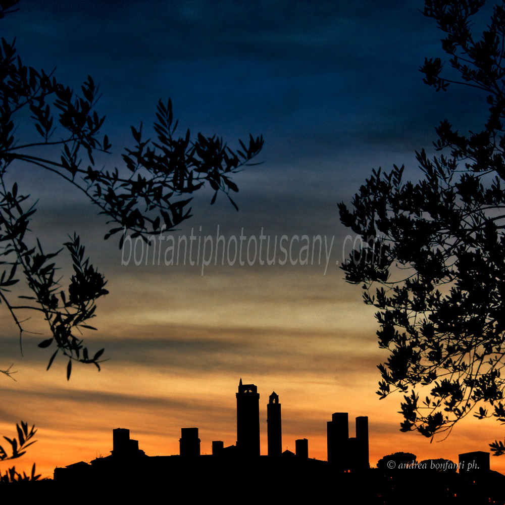 andrea bonfanti ph © torri San Gimignano al tramonto andrea bonfanti ph © torri San Gimignano al tramonto