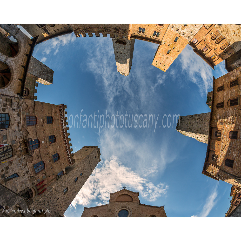 andrea bonfanti ph © piazza Duomo in San Gimignano fish eye andrea bonfanti ph © piazza Duomo in San Gimignano fish eye